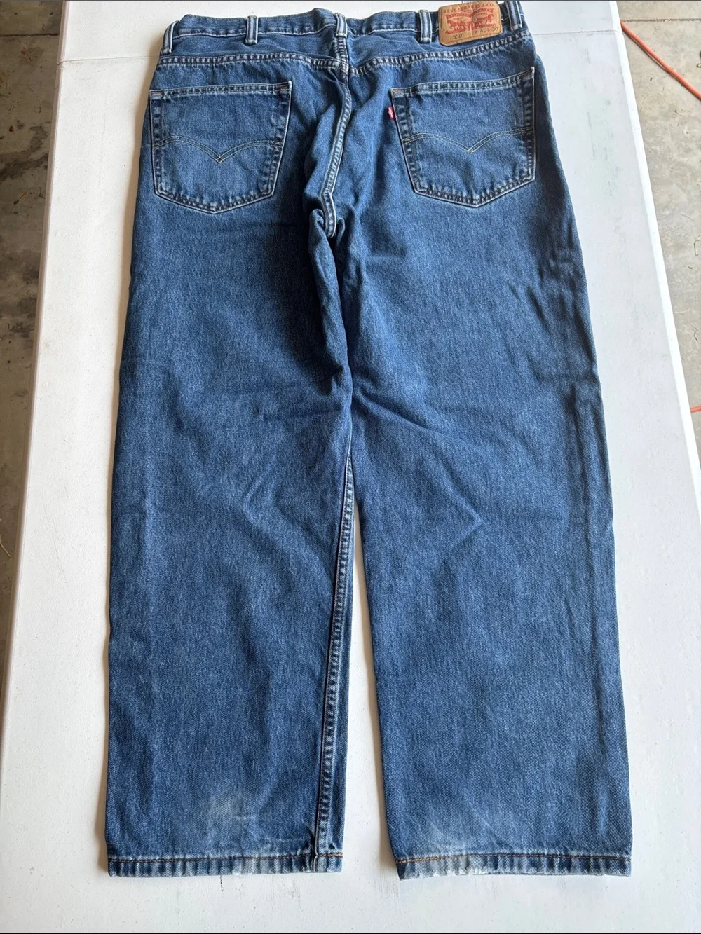 Levi's 550 Relaxed Fit Jeans in Medium Blue Denim 40/30